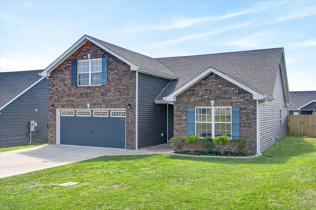 1044 Charles Thomas Drive Clarksville TN 37042