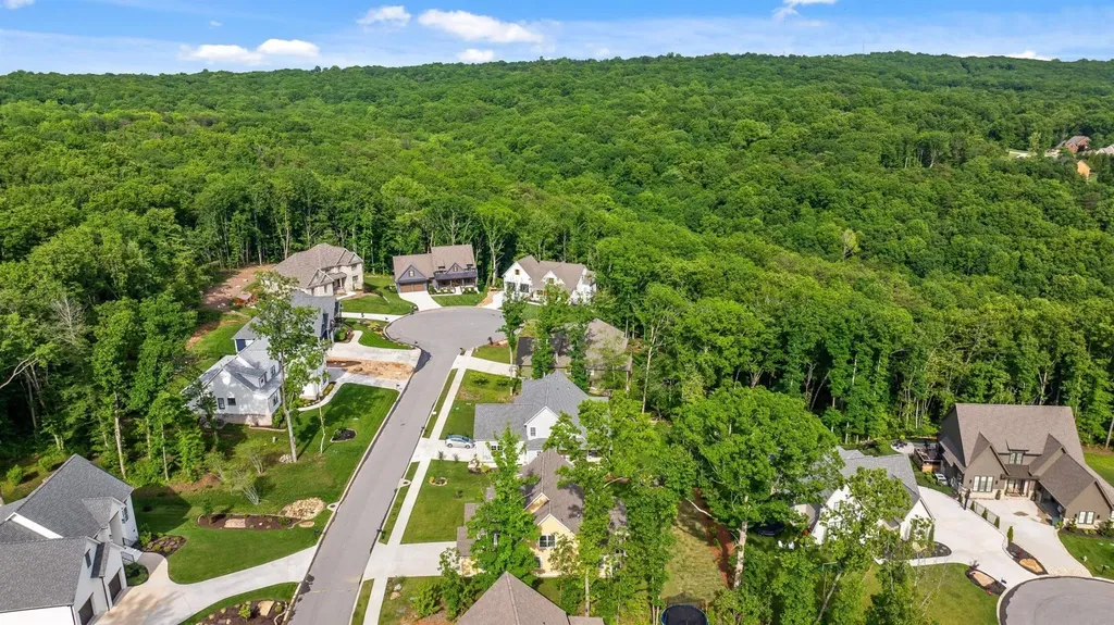 5070 Virginia Pine Road Signal Mountain TN 37377