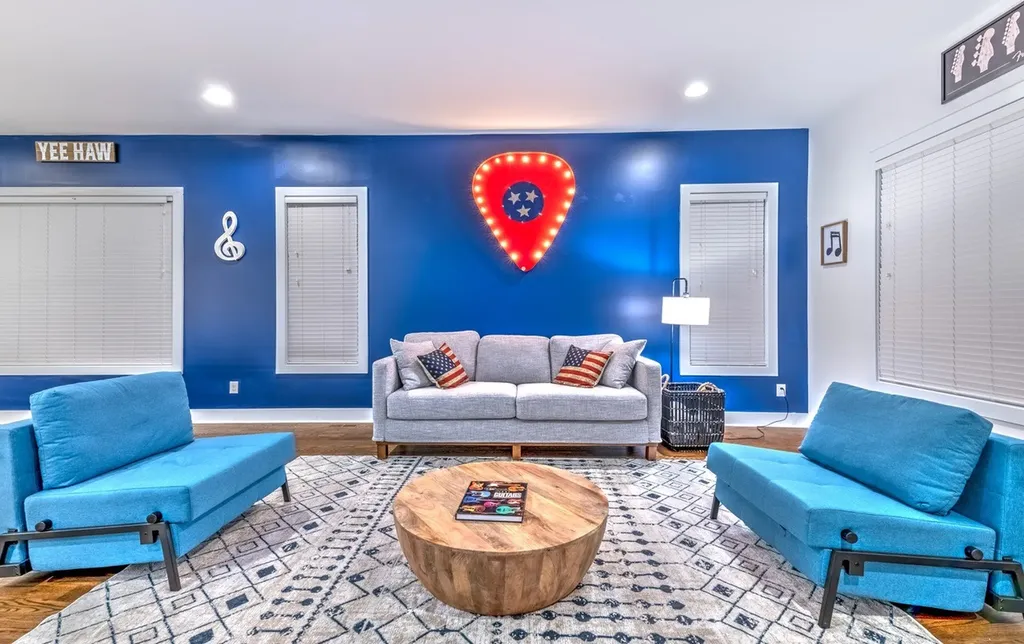 514 31st Ave, N Nashville TN 37209