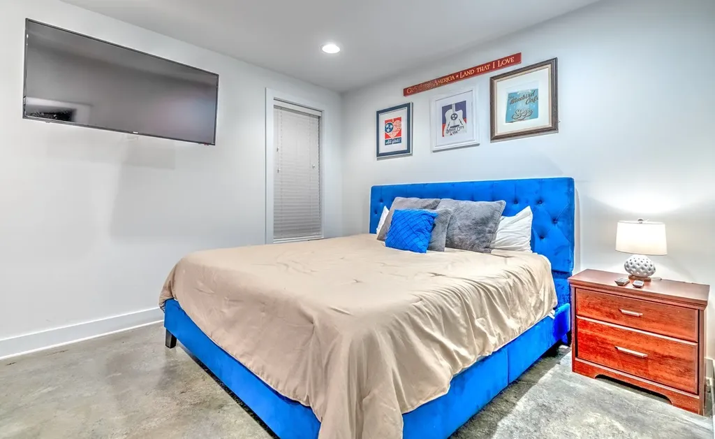 514 31st Ave, N Nashville TN 37209