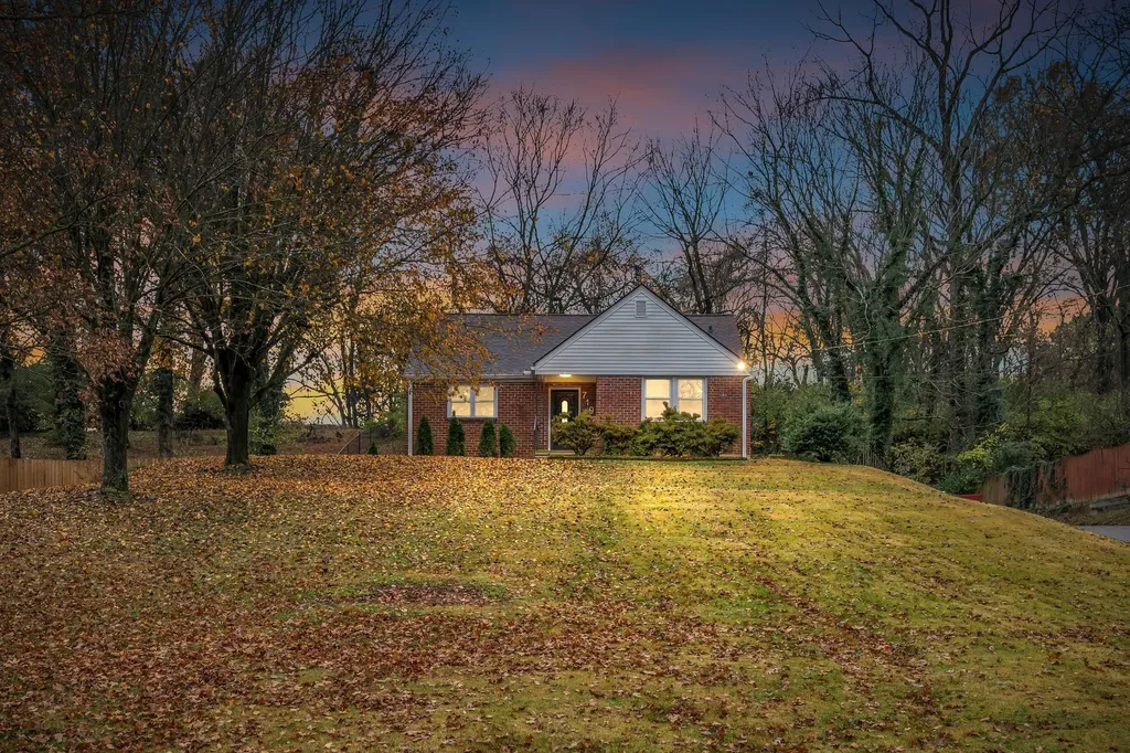 719 Woodmere Drive Nashville TN 37217