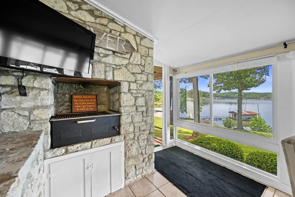 241 Fred Cole Lane Sugar Tree TN 38380