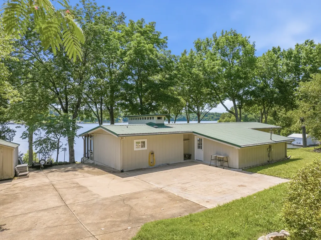 241 Fred Cole Lane Sugar Tree TN 38380