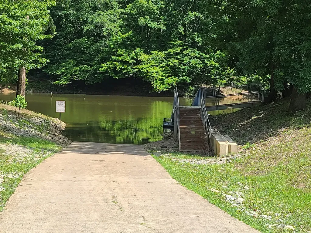 1089 River Front Drive Clifton TN 38425
