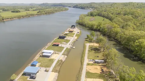 1089 River Front Drive Clifton TN 38425