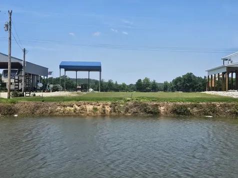 1089 River Front Drive Clifton TN 38425