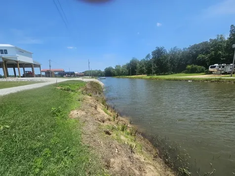 1089 River Front Drive Clifton TN 38425