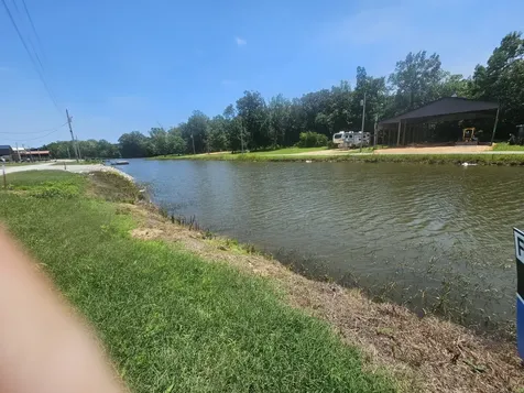 1089 River Front Drive Clifton TN 38425
