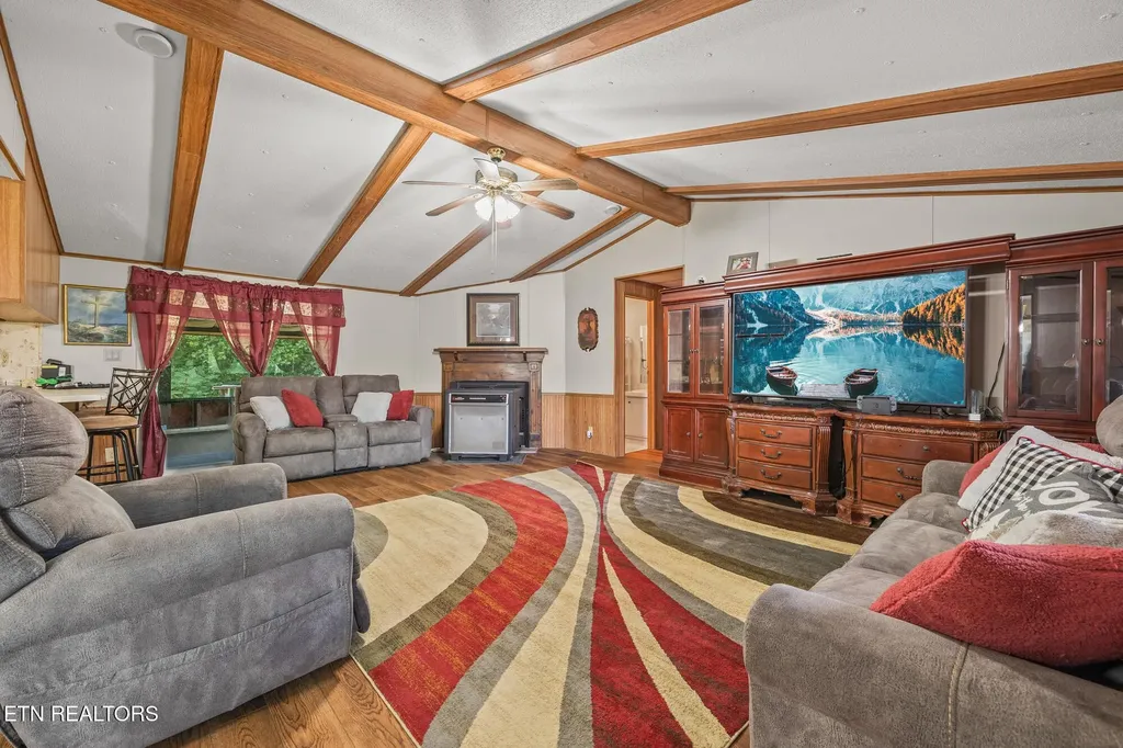 1345 Midway Road Crossville TN 38572