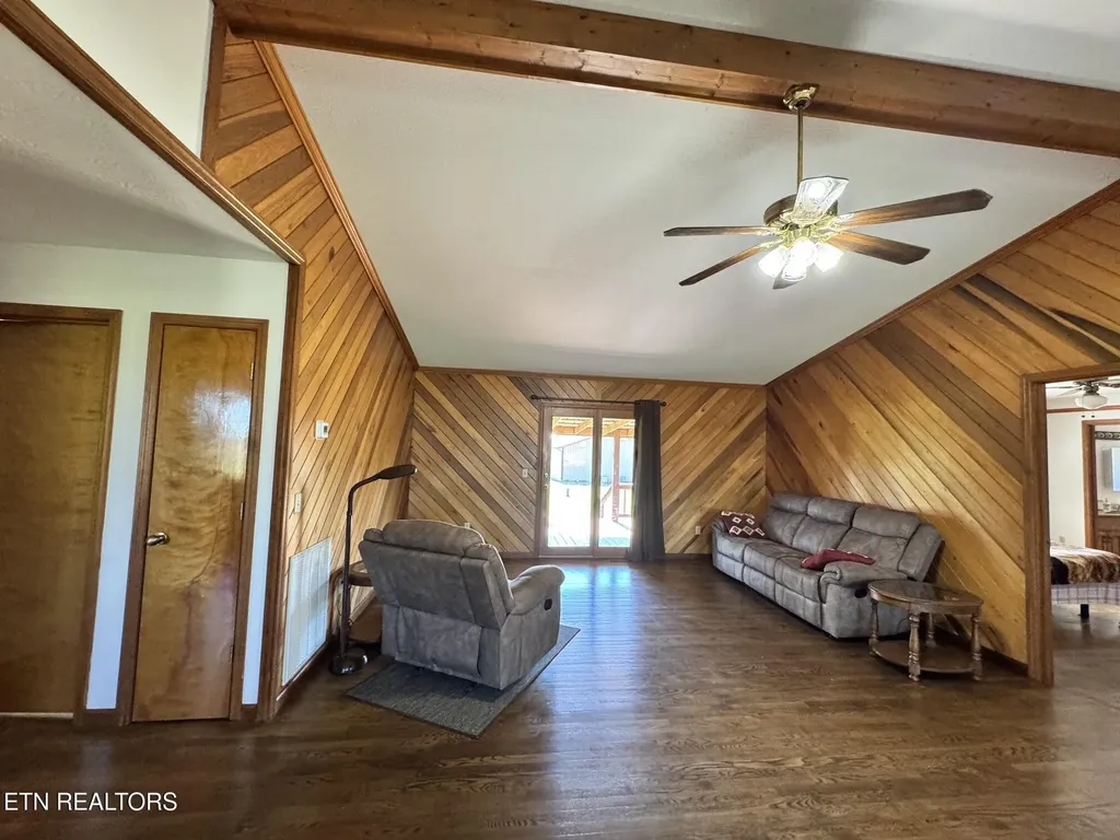 6986 S York Highway 6986 Clarkrange TN 38553