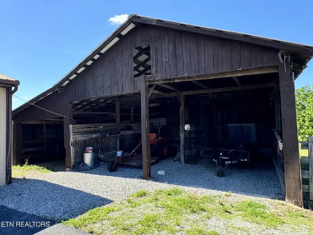 6986 S York Highway 6986 Clarkrange TN 38553