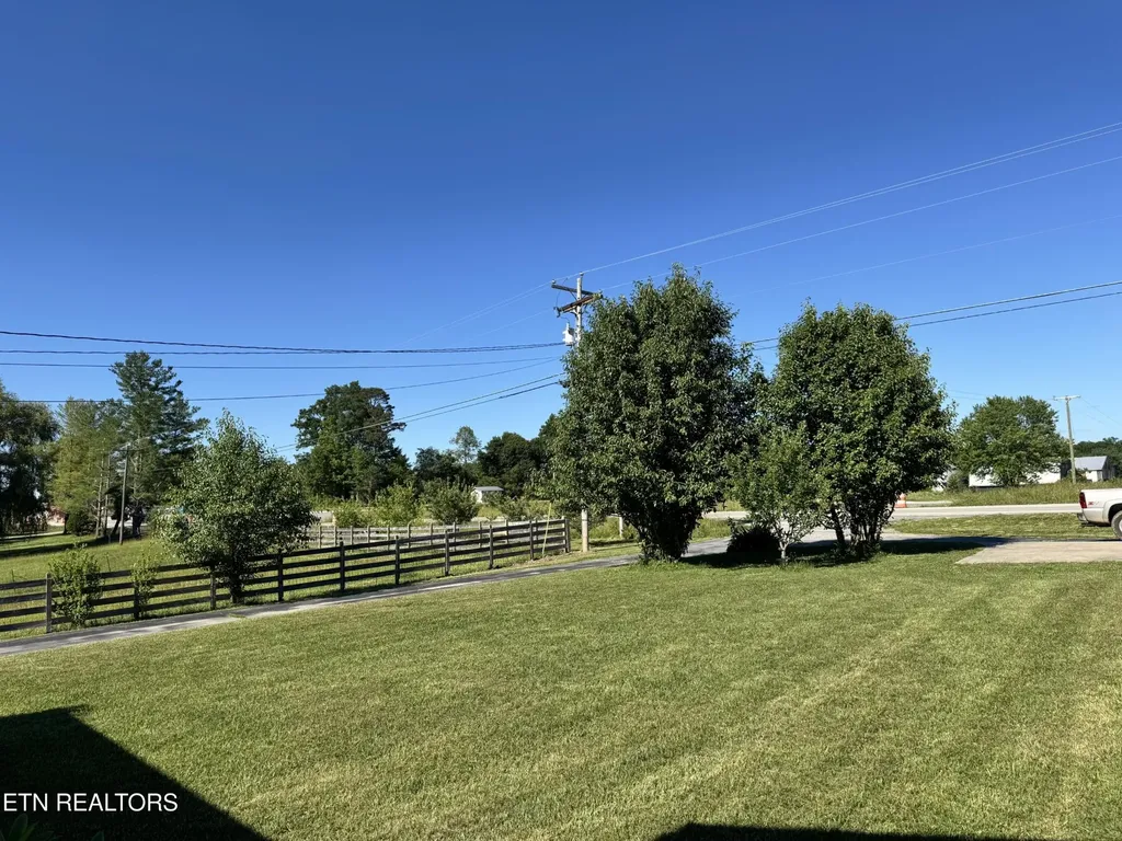 6986 S York Highway 6986 Clarkrange TN 38553