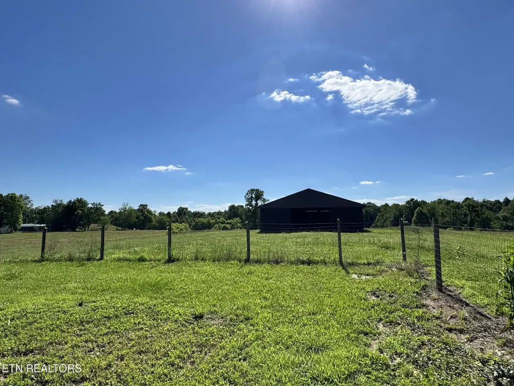 6986 S York Highway Clarkrange TN 38553