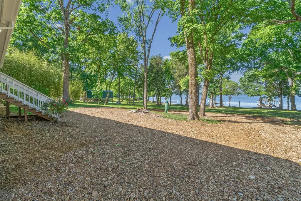 315 Riverview Drive Dover TN 37058