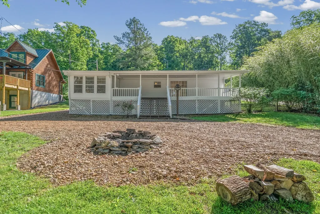 315 Riverview Drive Dover TN 37058