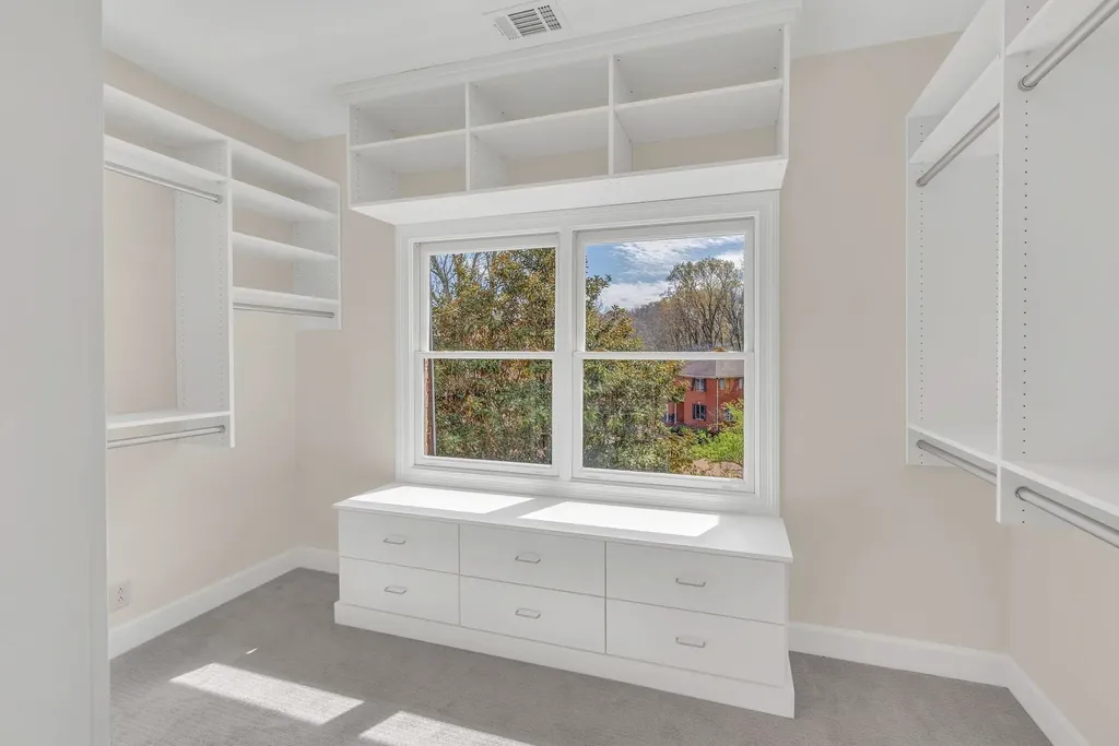 128 Abbeywood Drive Nashville TN 37215