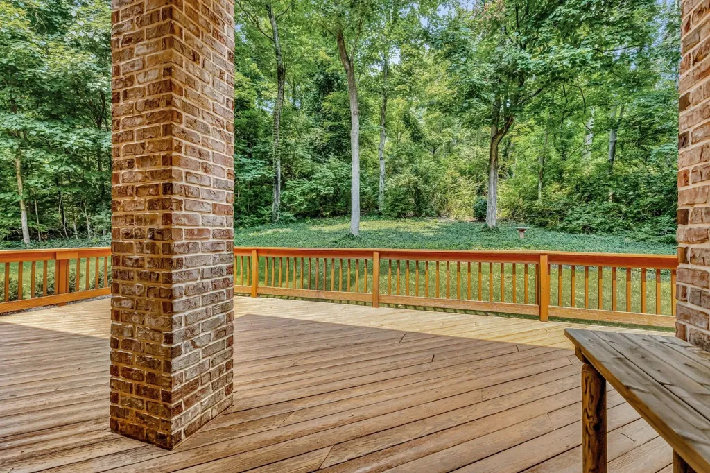 128 Abbeywood Drive Nashville TN 37215