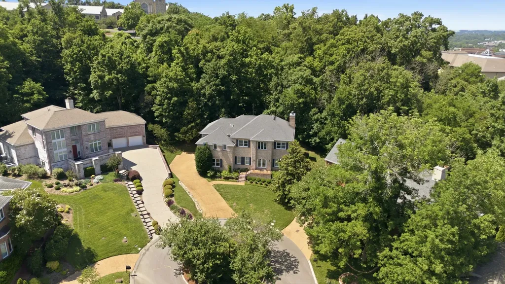 128 Abbeywood Drive Nashville TN 37215