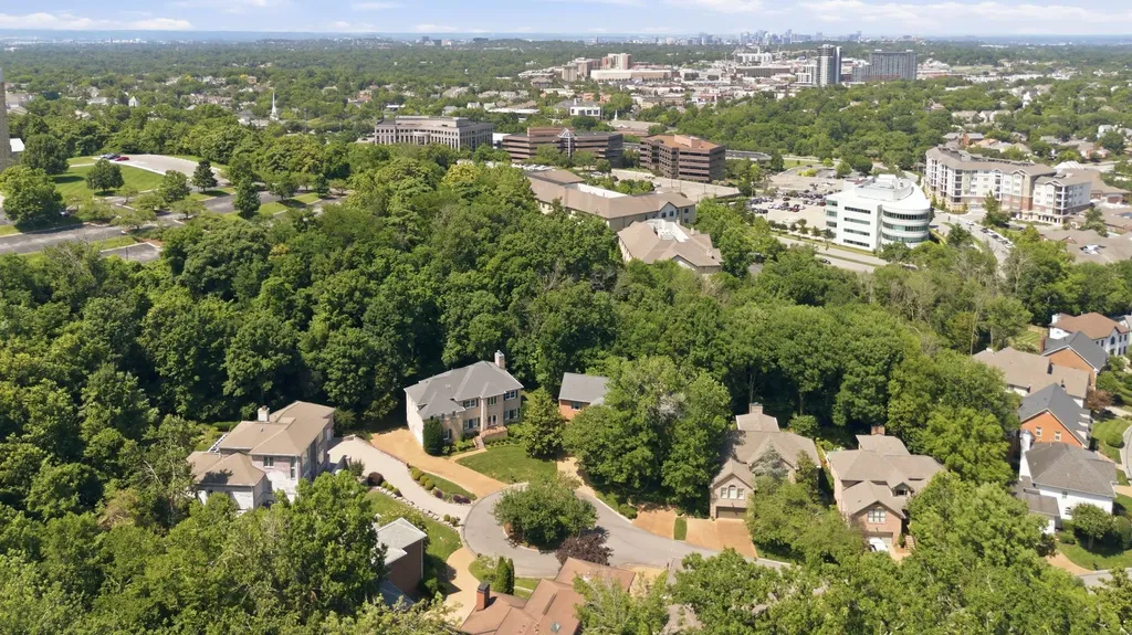 128 Abbeywood Drive Nashville TN 37215