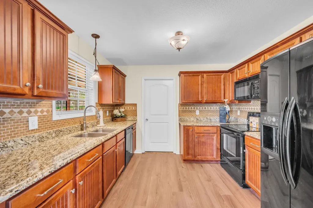 504 Hunter Court White Bluff TN 37187