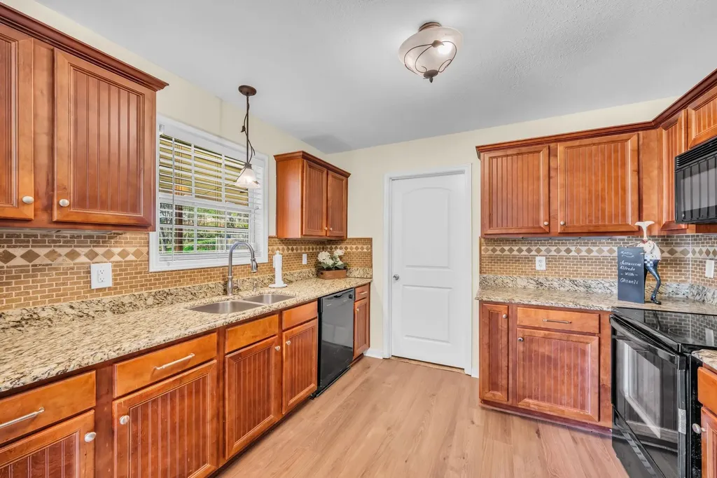 504 Hunter Court White Bluff TN 37187