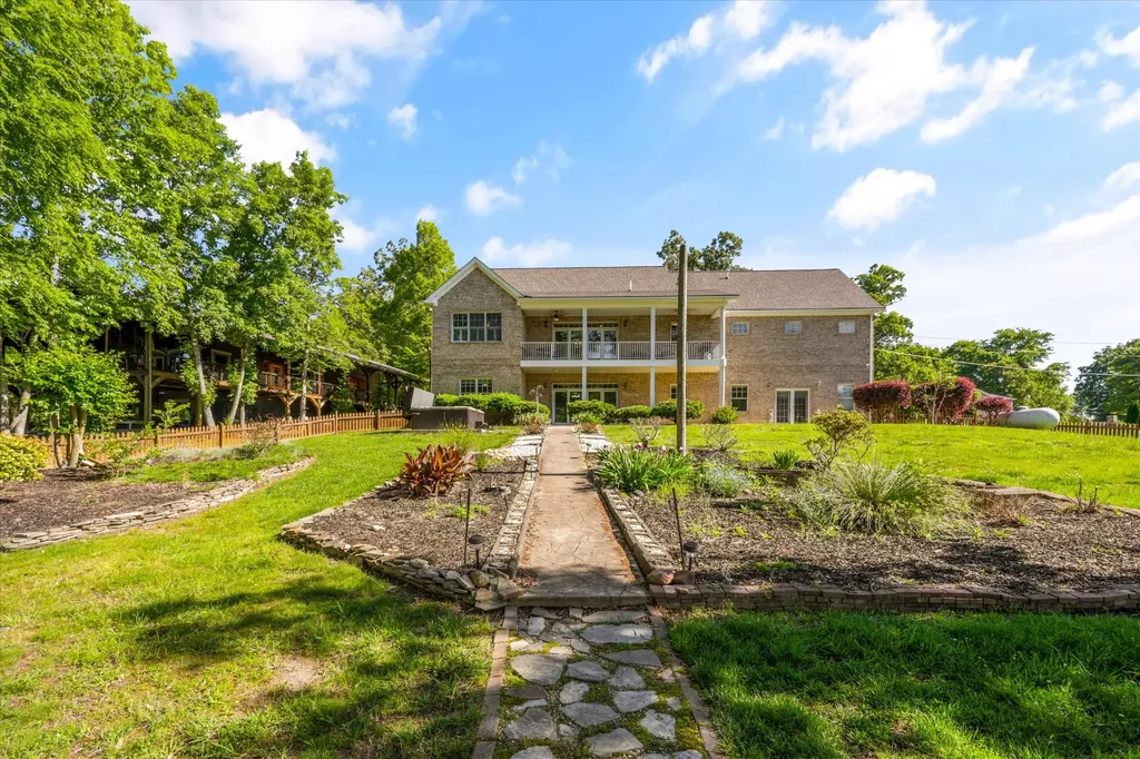 2177 Riverview Drive Dandridge TN 37725