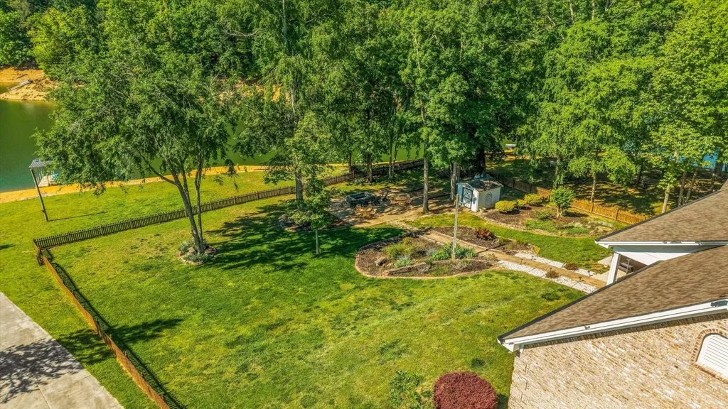 2177 Riverview Drive Dandridge TN 37725