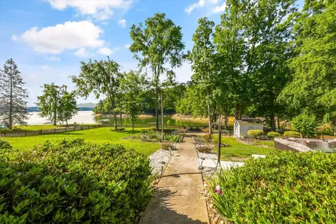 2177 Riverview Drive Dandridge TN 37725