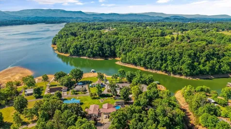 2177 Riverview Drive Dandridge TN 37725