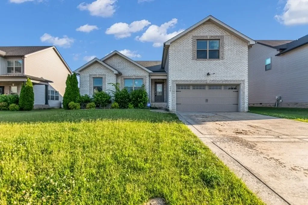 506 Latham Court Clarksville TN 37043