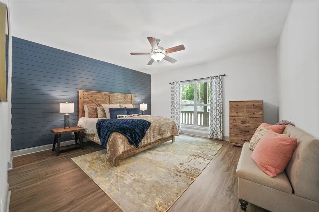 1925 Harbor Lane Dandridge TN 37725