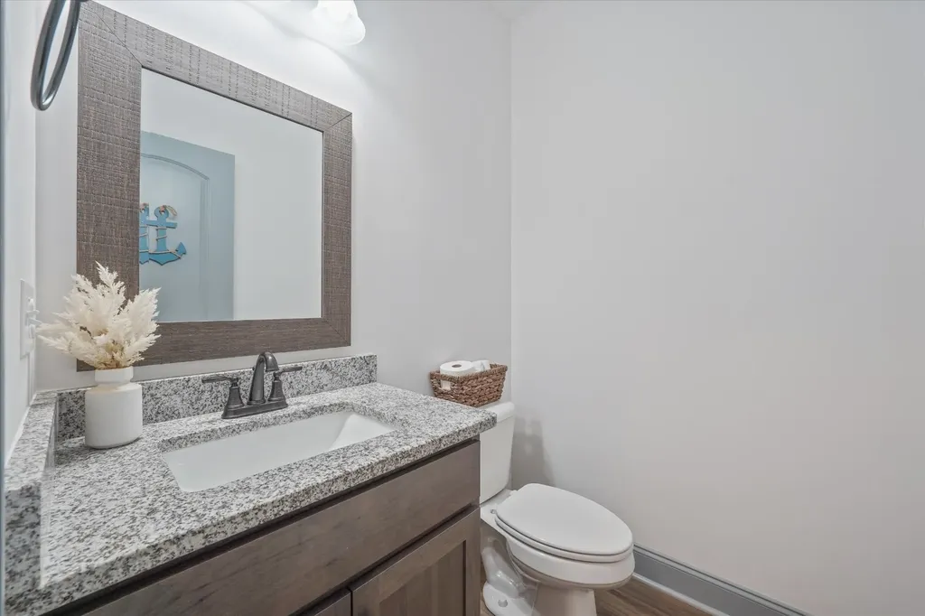1925 Harbor Lane Dandridge TN 37725