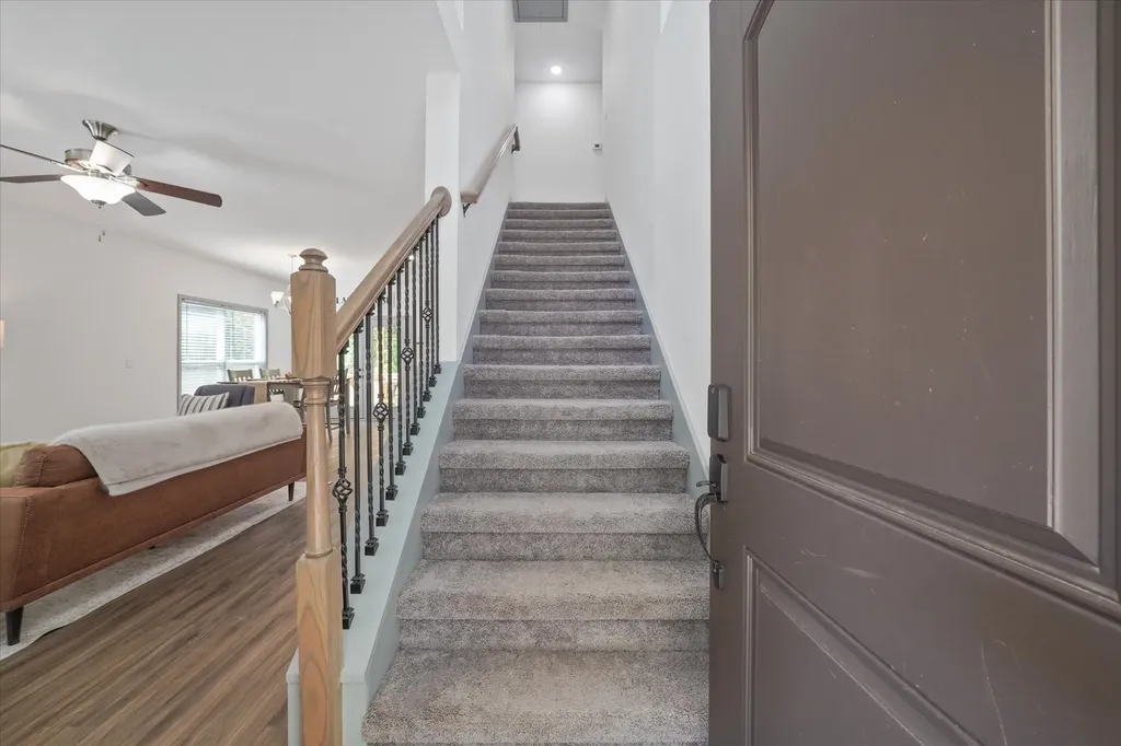 1925 Harbor Lane Dandridge TN 37725