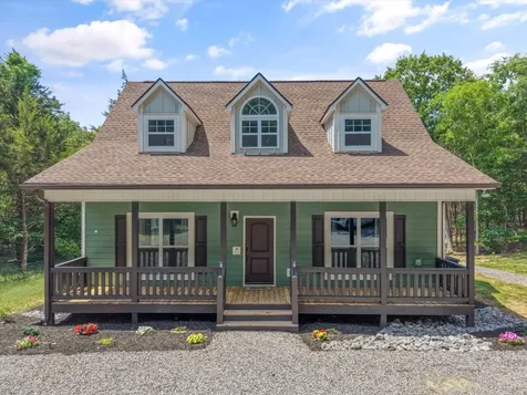 1925 Harbor Lane Dandridge TN 37725