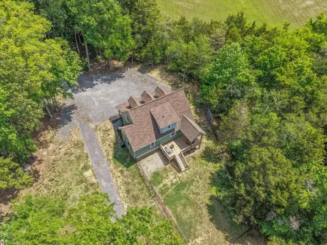 1925 Harbor Lane Dandridge TN 37725
