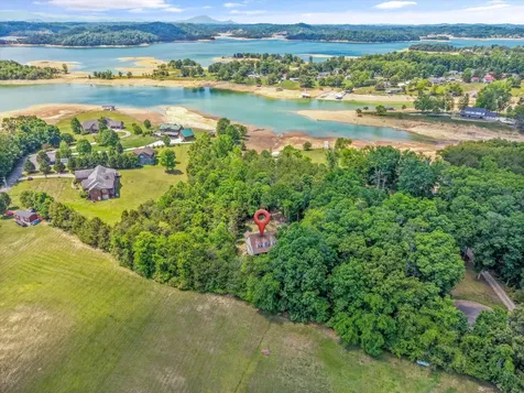 1925 Harbor Lane Dandridge TN 37725