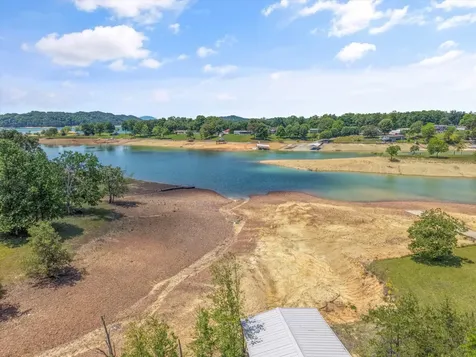 1925 Harbor Lane Dandridge TN 37725