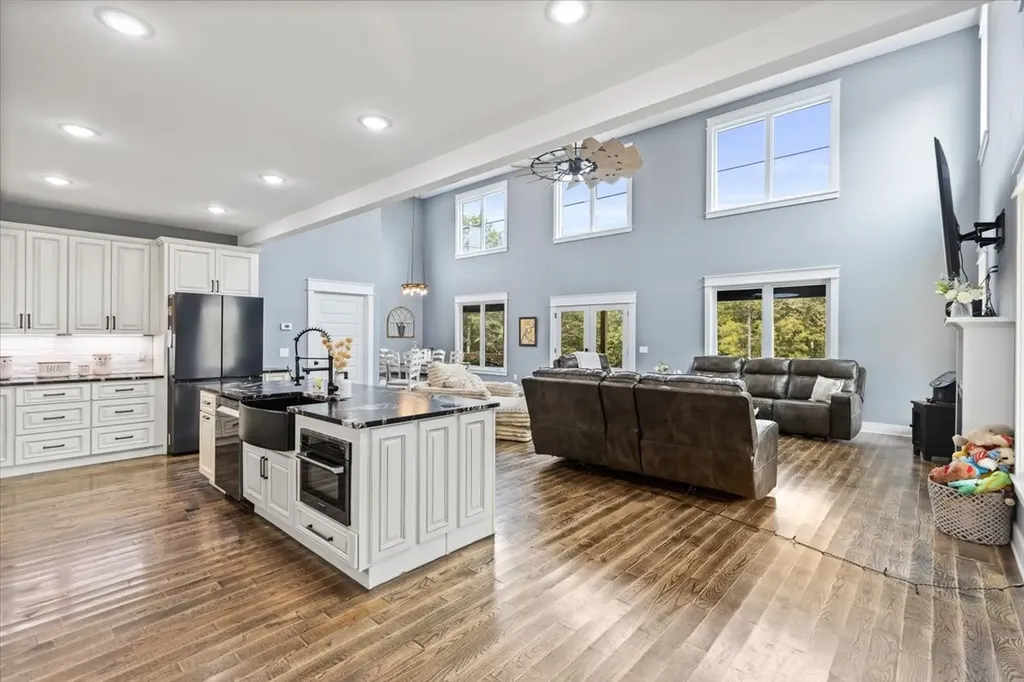 132 Hiwassee Drive Decatur TN 37322