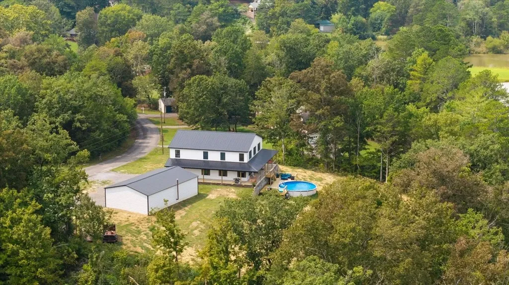 132 Hiwassee Drive Decatur TN 37322