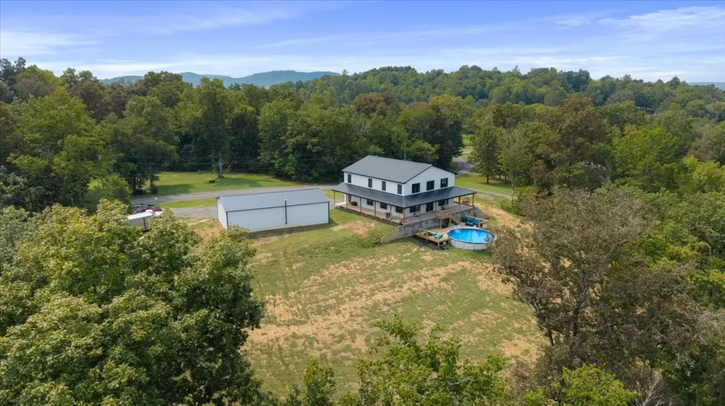 132 Hiwassee Drive Decatur TN 37322