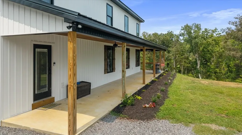 132 Hiwassee Drive Decatur TN 37322