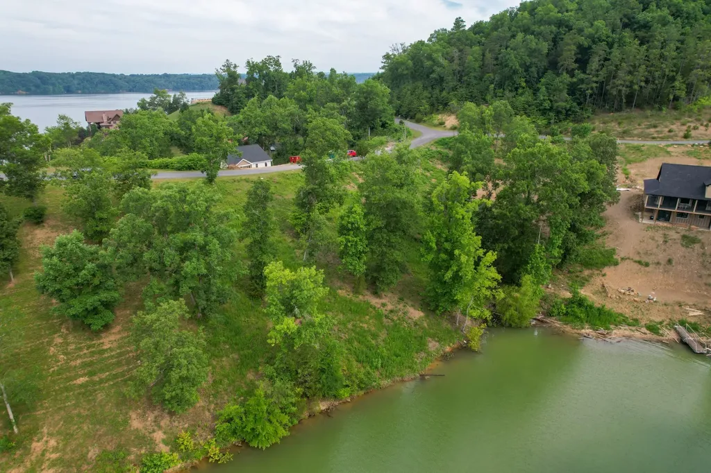 44 Stone Harbor Drive Dandridge TN 37725
