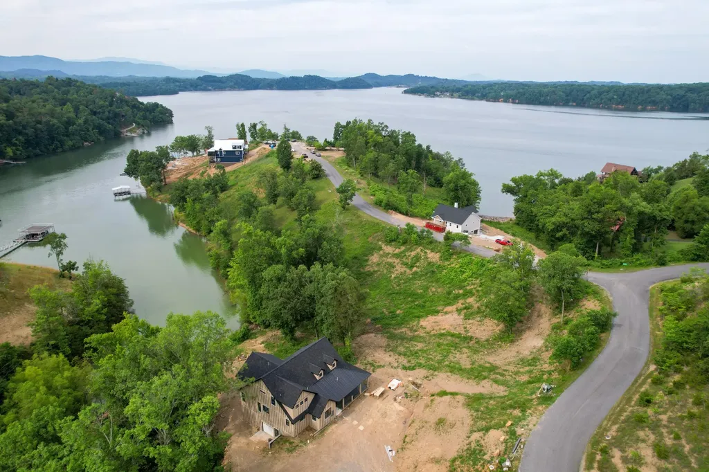 44 Stone Harbor Drive Dandridge TN 37725