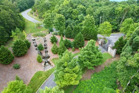 44 Stone Harbor Drive Dandridge TN 37725