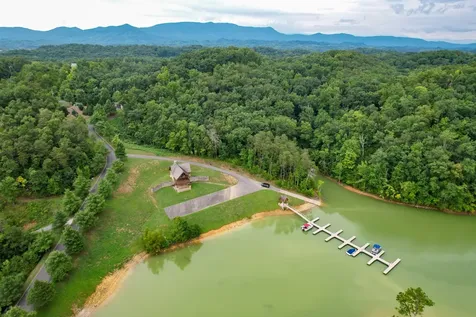 44 Stone Harbor Drive Dandridge TN 37725