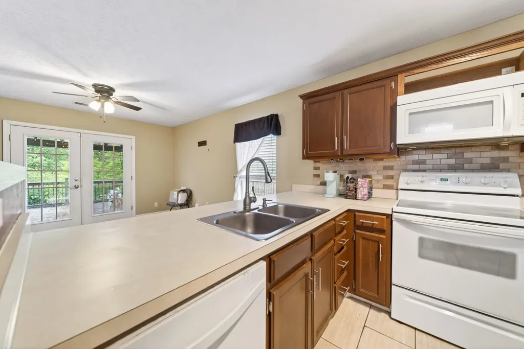 4021 Farmingham Woods Drive Hermitage TN 37076