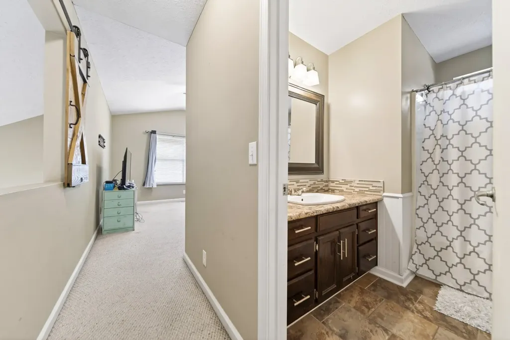 4021 Farmingham Woods Drive Hermitage TN 37076