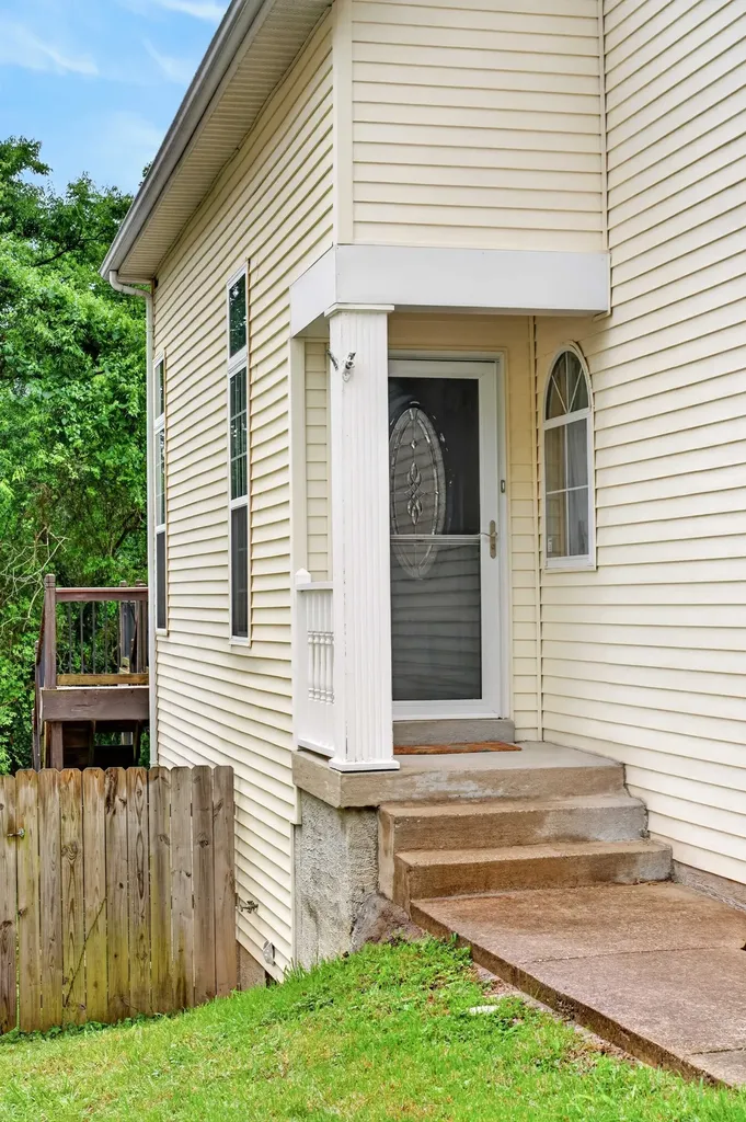 4021 Farmingham Woods Drive Hermitage TN 37076