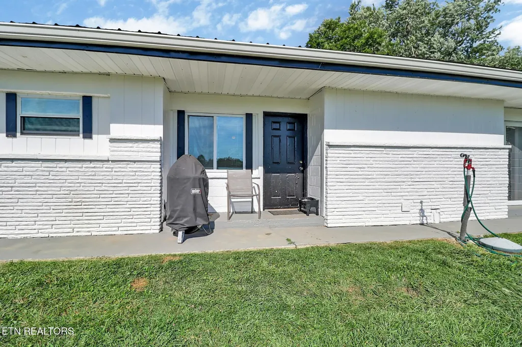 1104 Allardt Highway Jamestown TN 38556