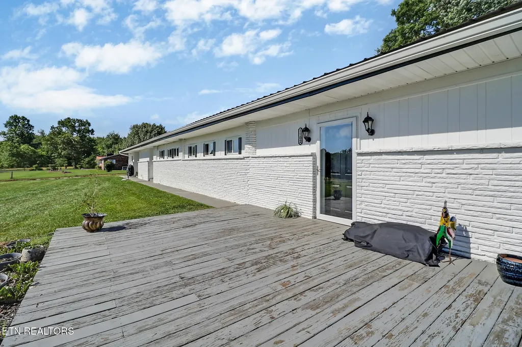 1104 Allardt Highway Jamestown TN 38556